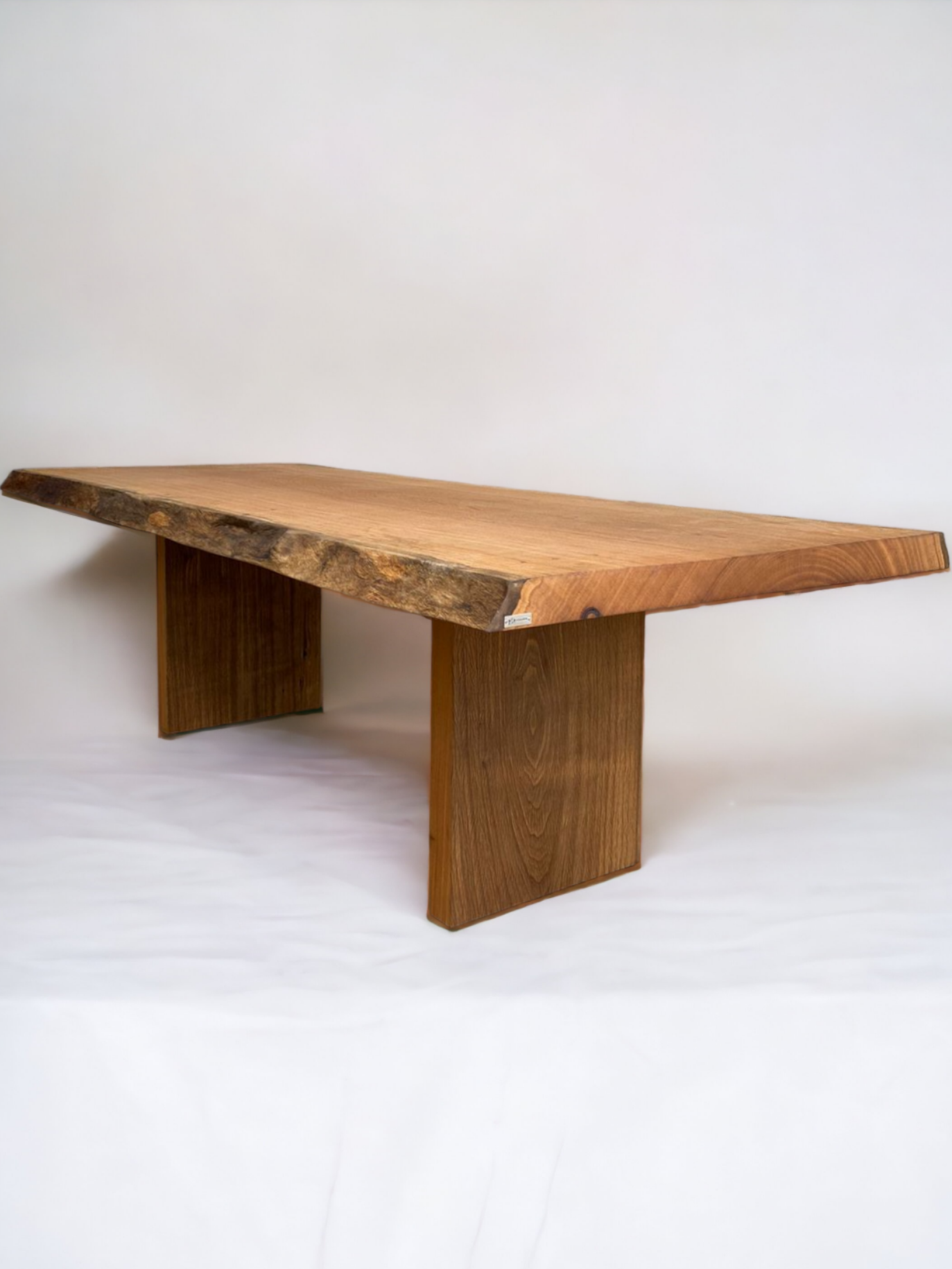 Mesa de Jantar Pequia Casca LiveEdge pés madeira Vita&Arte
