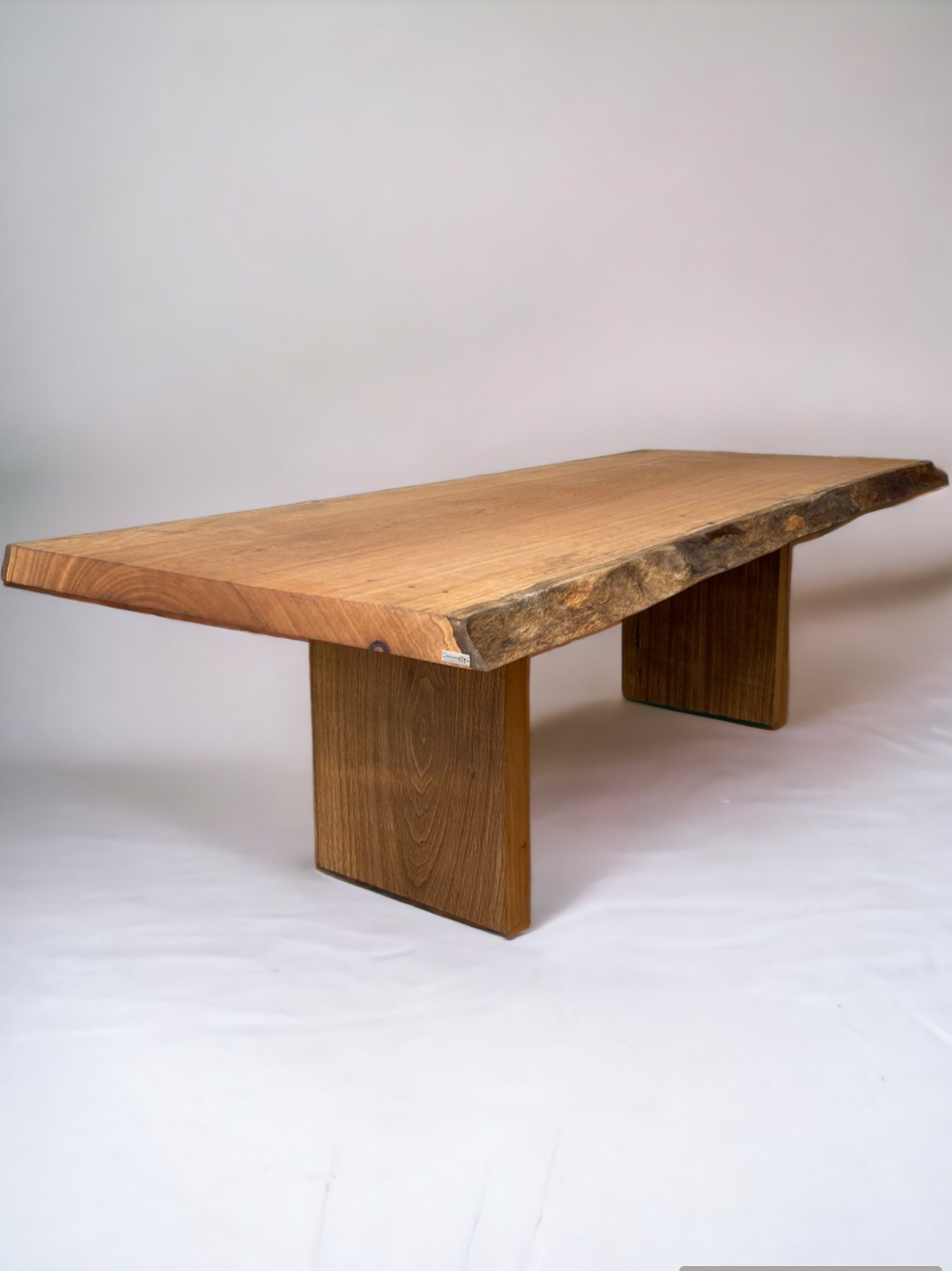 Mesa de Jantar Pequia Casca LiveEdge pés madeira Vita&Arte