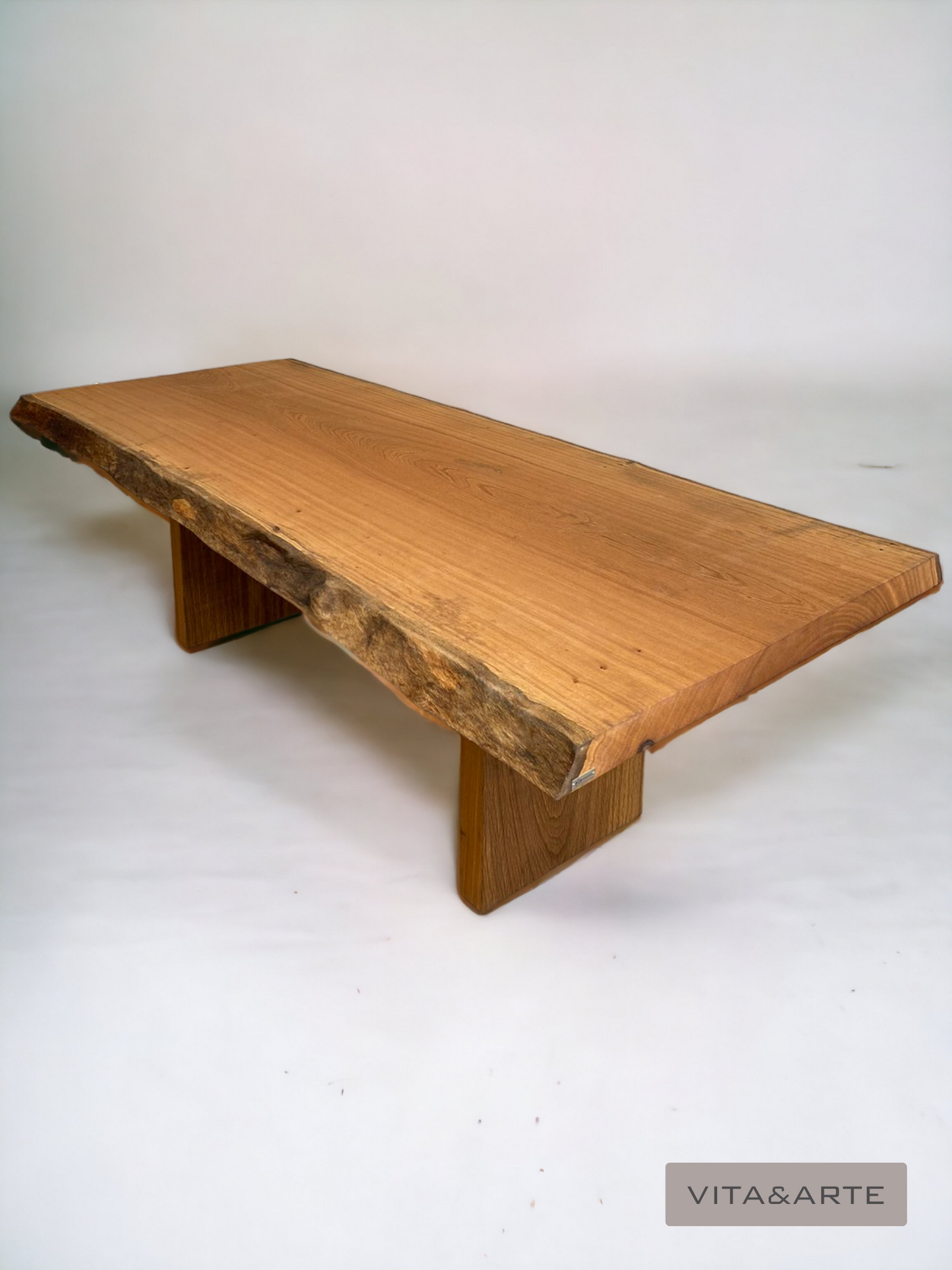 Mesa de Jantar Pequia Casca LiveEdge pés madeira Vita&Arte