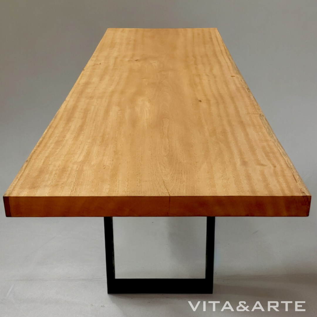 Mesa de jantar Artemis Pequiá