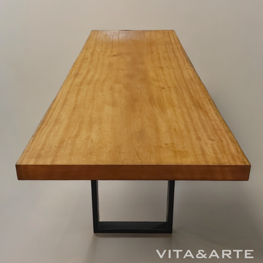Mesa de jantar Artemis Pequiá
