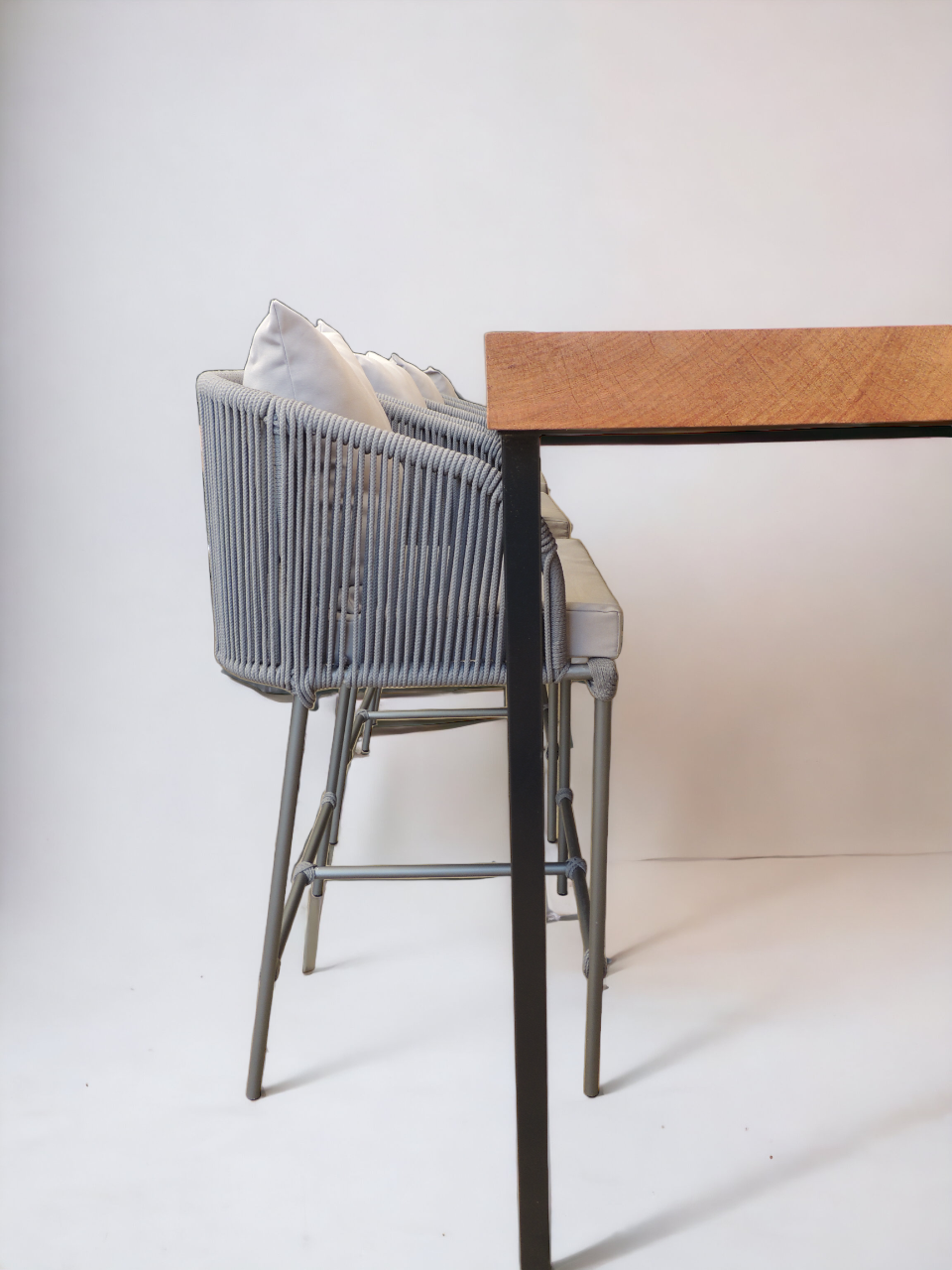 Conjunto Bancada 180x45 e Banquetas Verona 3 Unidades