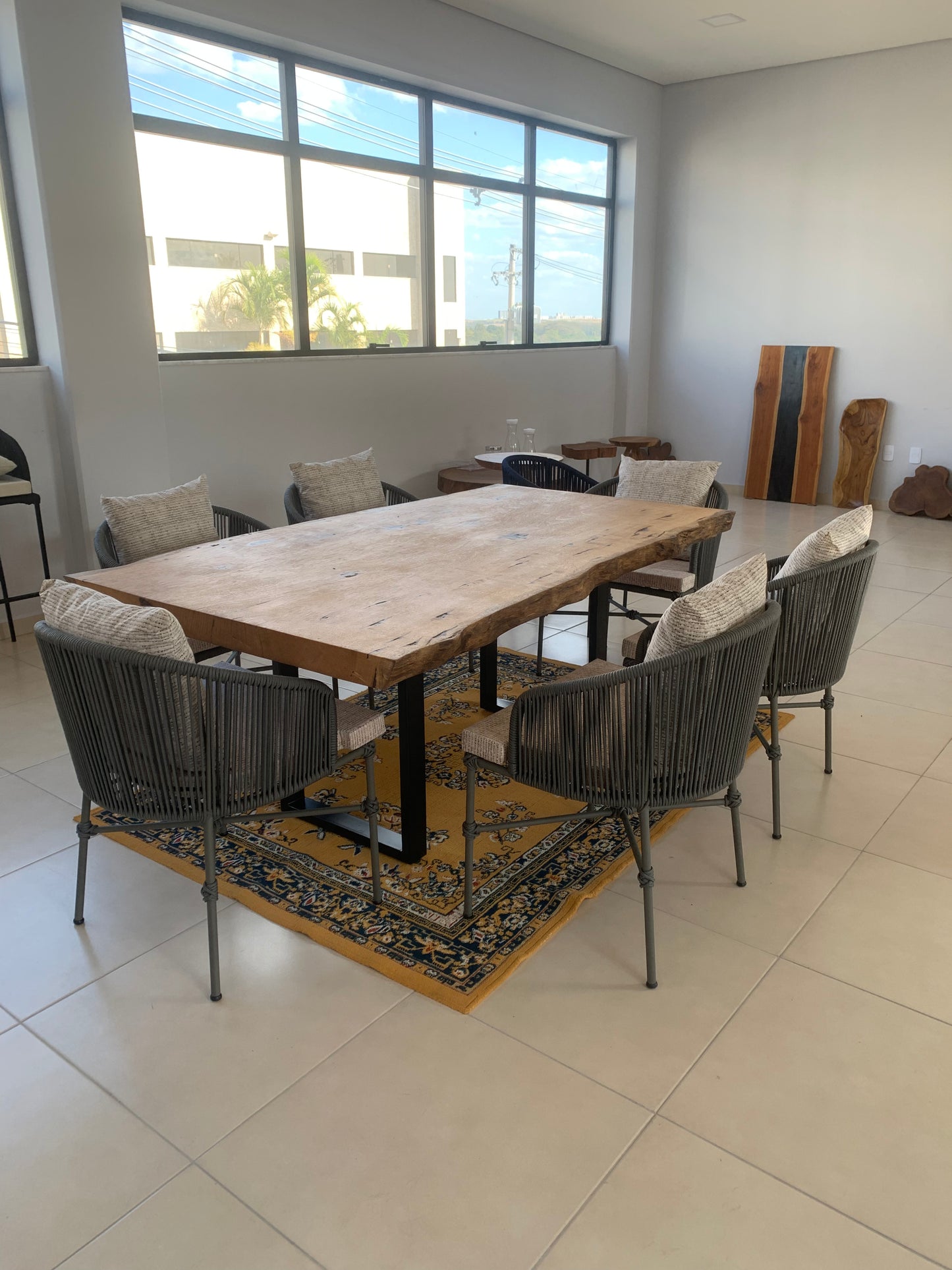 Mesa de jantar Pequiá Vita&Arte