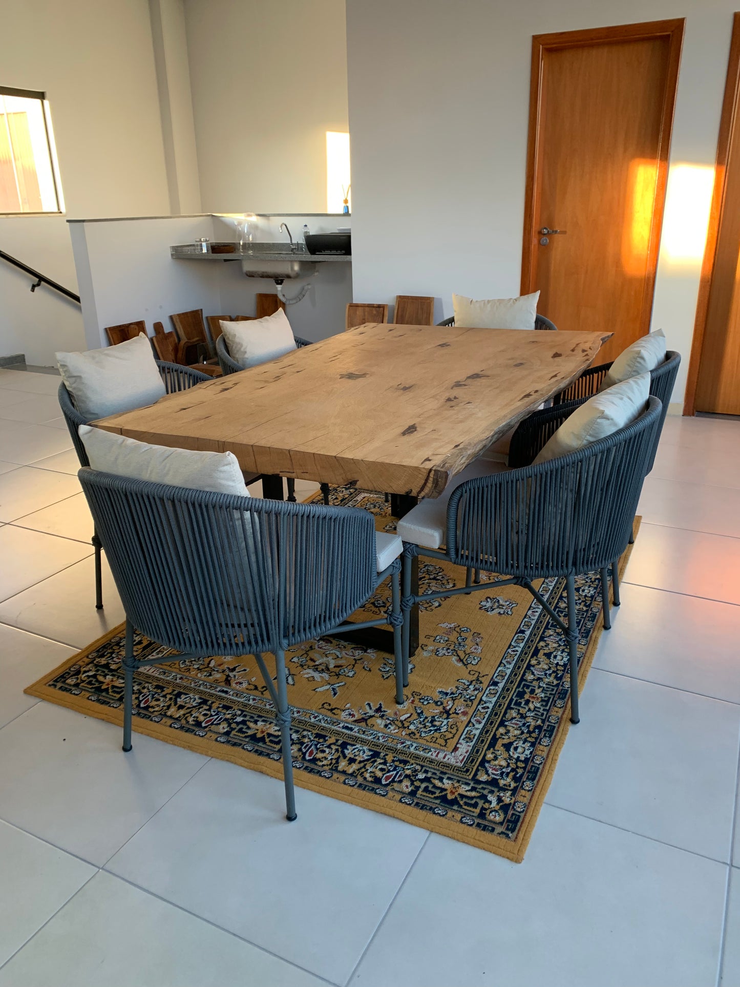 Mesa de jantar Pequiá Vita&Arte
