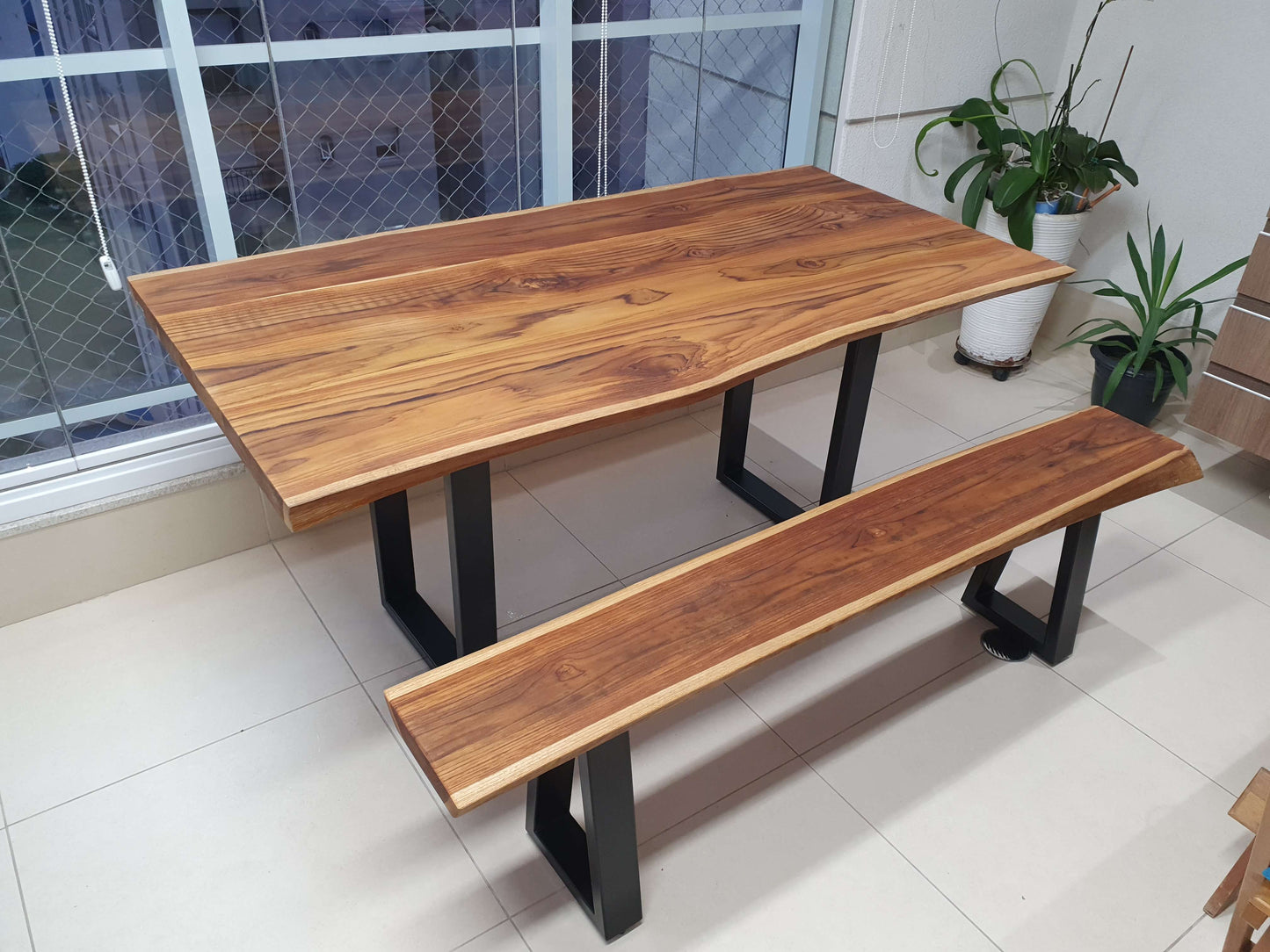 Conjunto Mesa de jantar 180x90 e Banco Vita&Arte