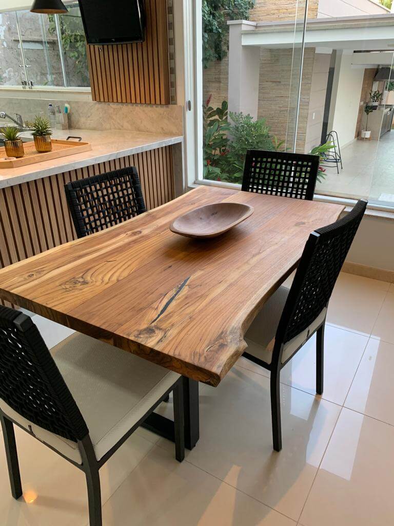 Conjunto Mesa de jantar 160x90 4 Cadeiras e Gamela